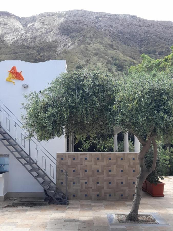 Vulcano: La Porta Delle Eolie Vulcano  Luaran gambar